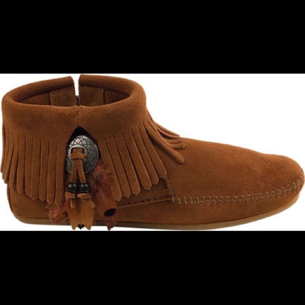 Minnetonka Ankle Moccasin Size 6.5